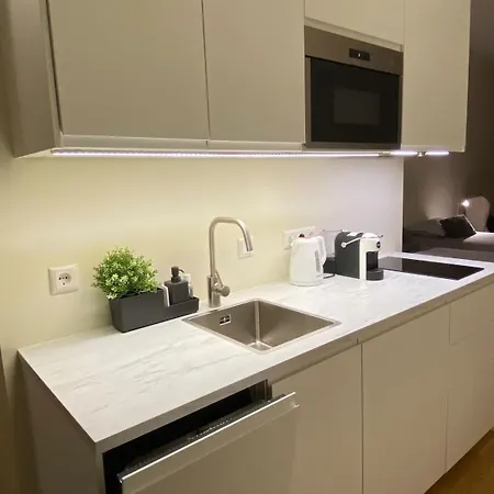 Lovely Aisa | 2 Terraces Apartman *